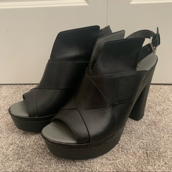 Kenneth Cole Reaction Criss Cross Leather Heels Booties small Platform - Picture 4 of 8